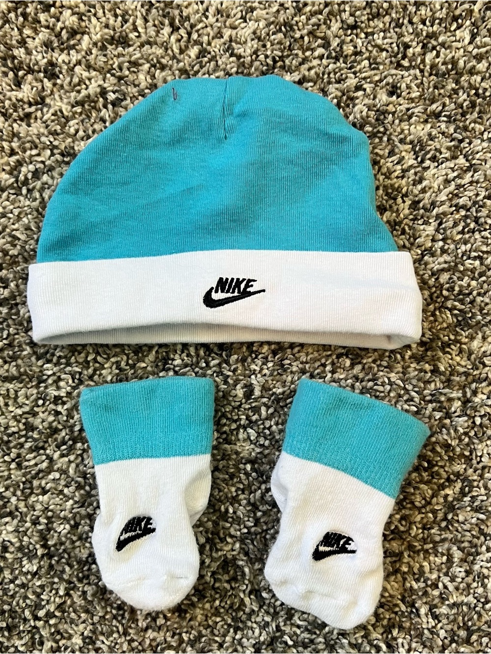 Nike Kids Beanie and Sock Set - Teal & White